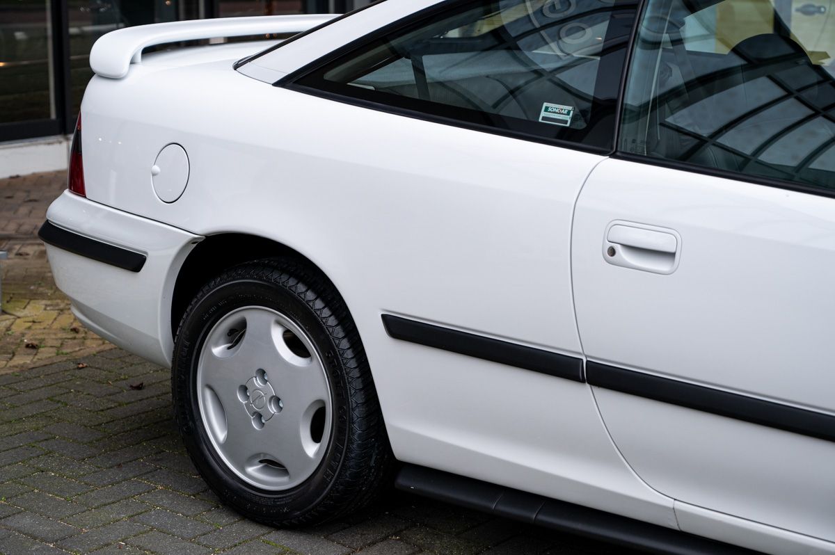 Opel Calibra (1996) — Foto 16