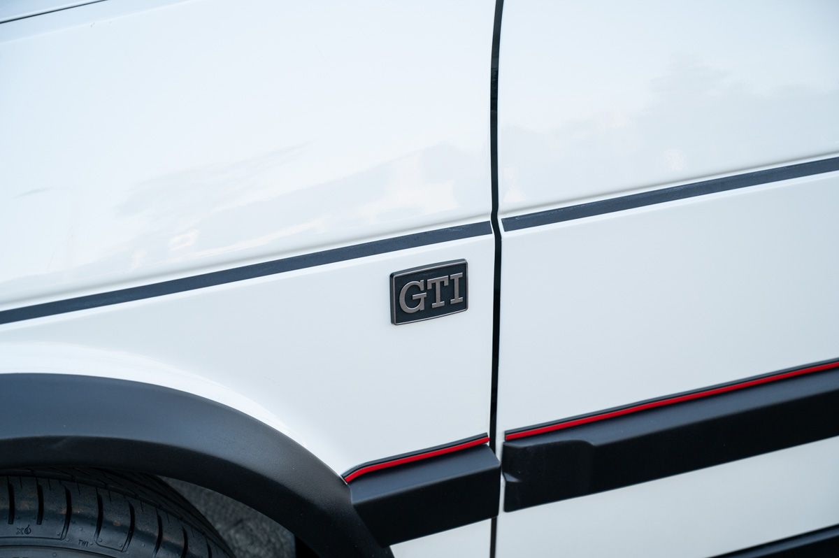 Volkswagen Golf (1989) — foto 29