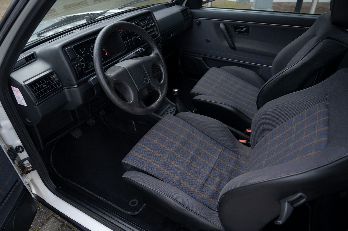 Volkswagen Golf (1989) — foto 41