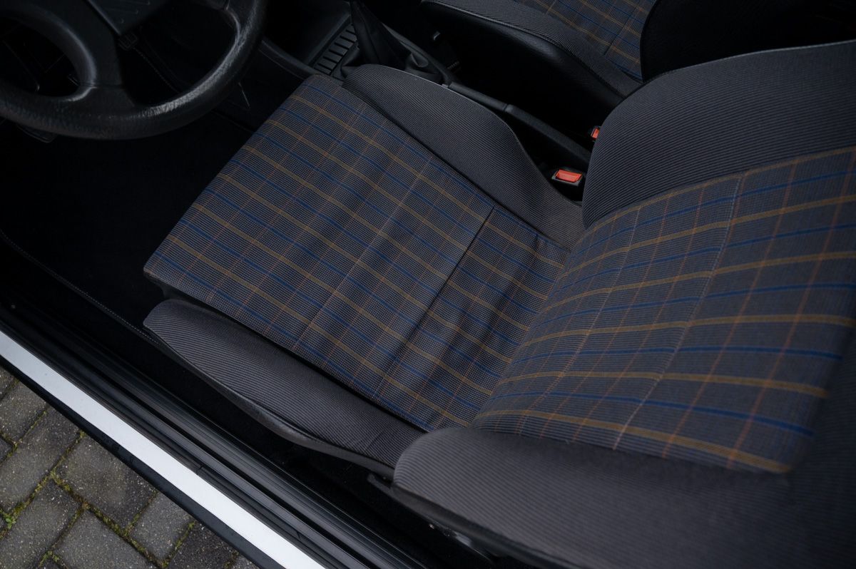 Volkswagen Golf (1989) — foto 54