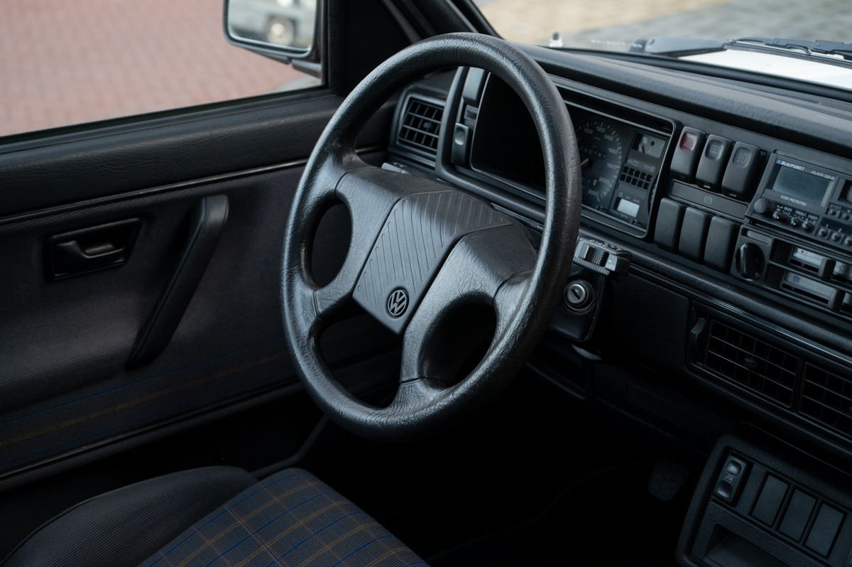 Volkswagen Golf (1989) — foto 50