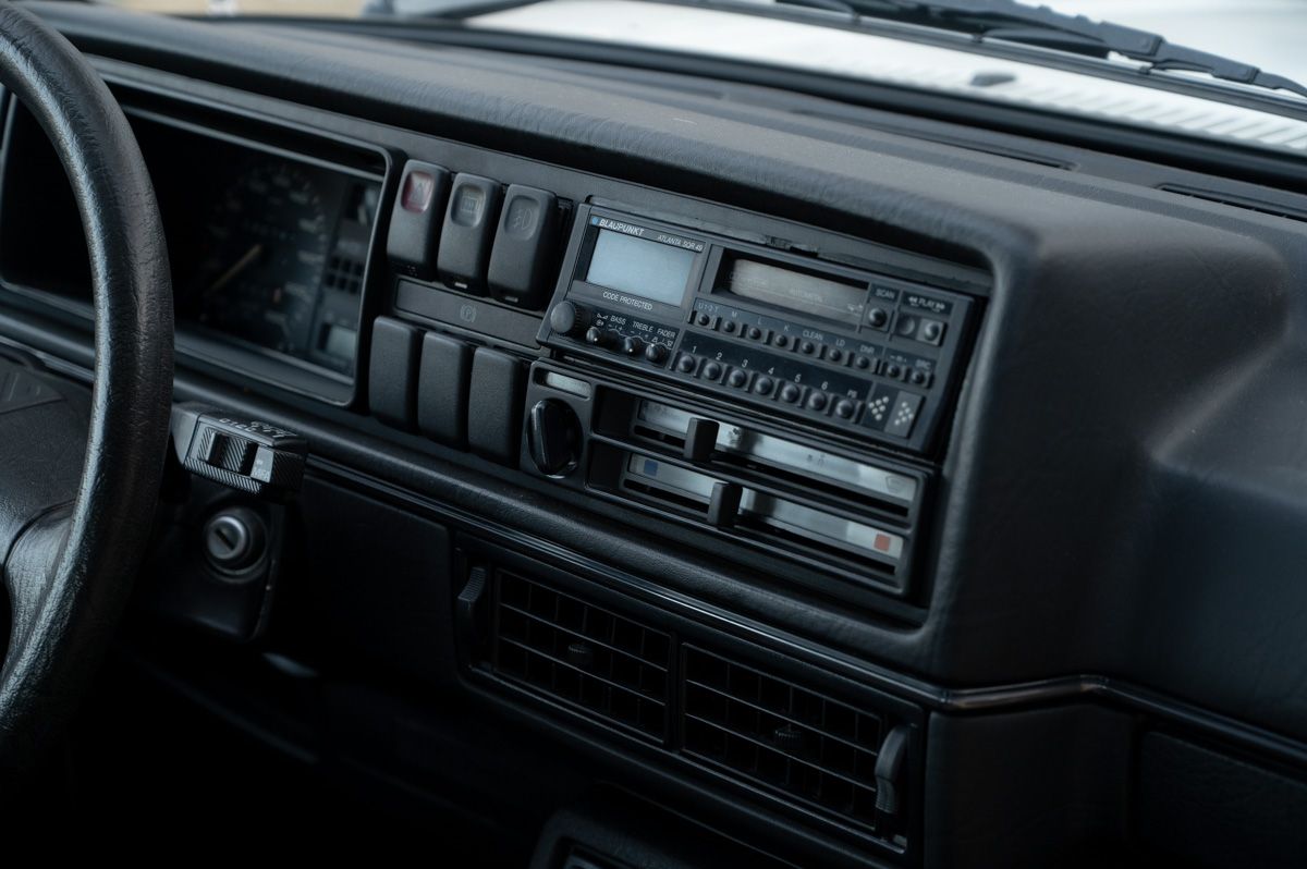 Volkswagen Golf (1989) — foto 55