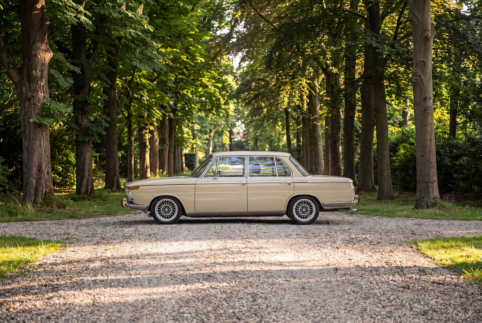 BMW 2000 (1971) — photo 71