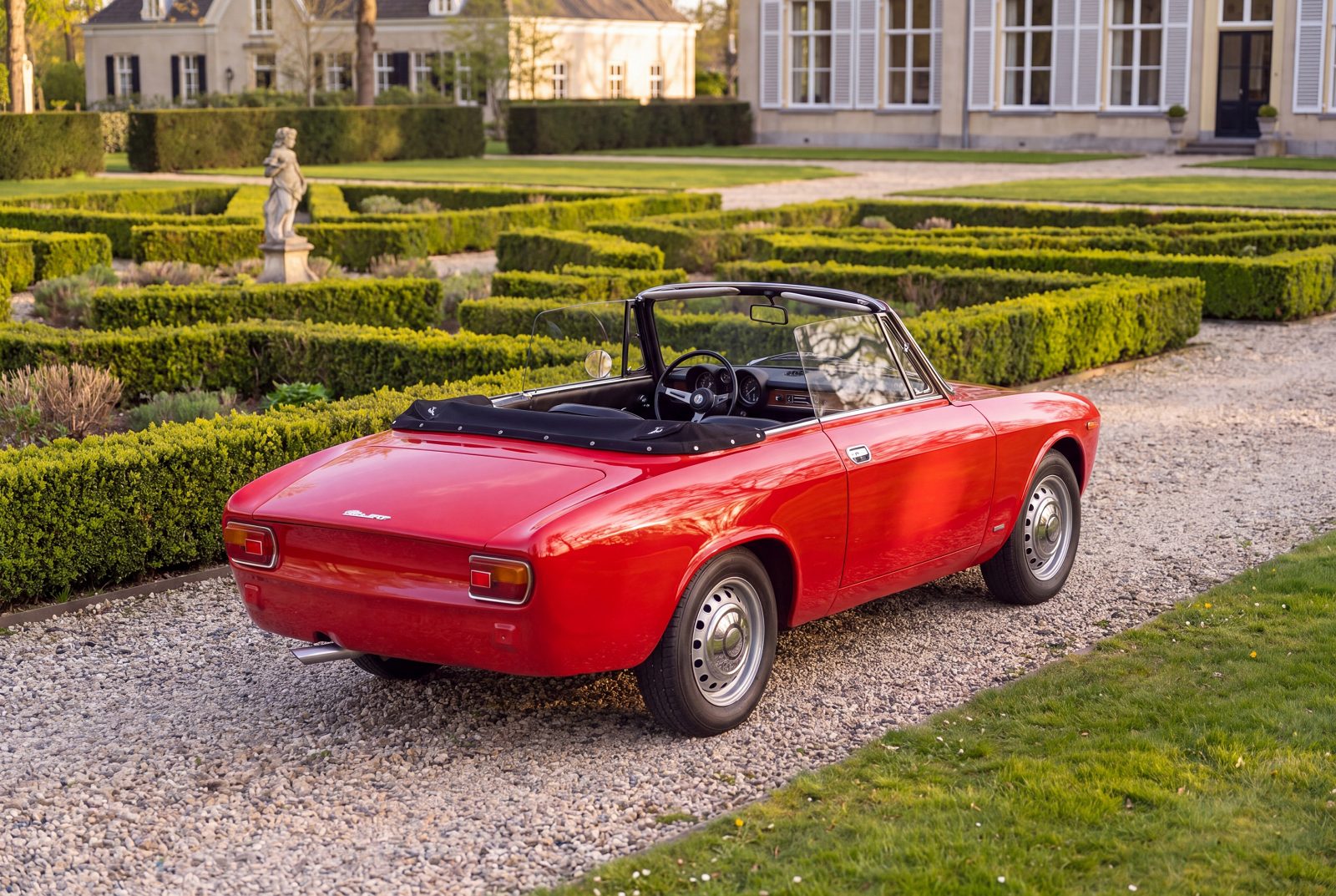Alfa Romeo Giulia (1965) — photo 53