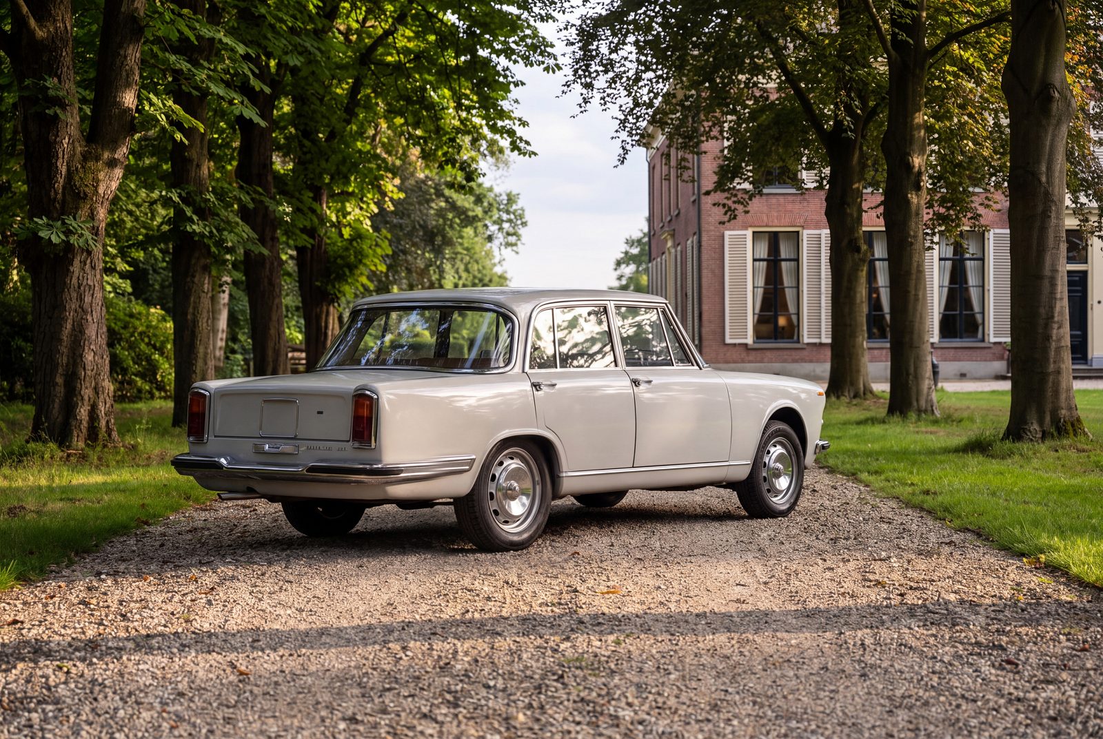 Alfa Romeo 2600 (1966) — foto 44