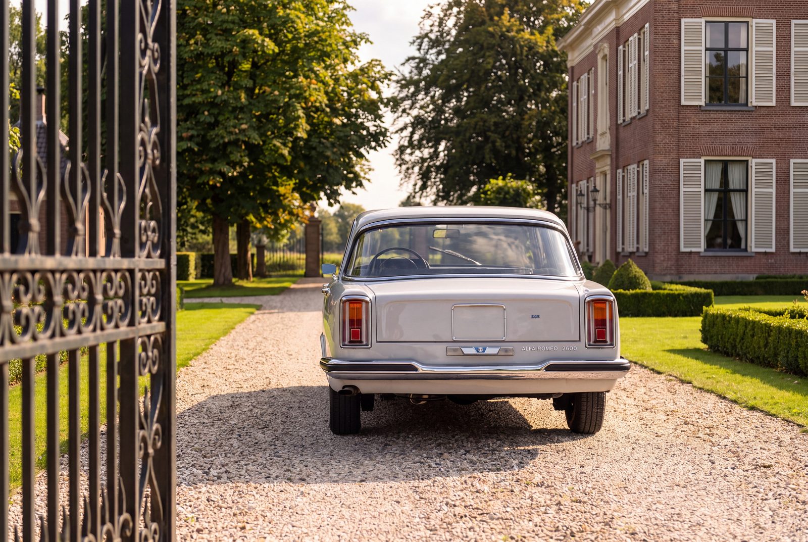Alfa Romeo 2600 (1966) — foto 45