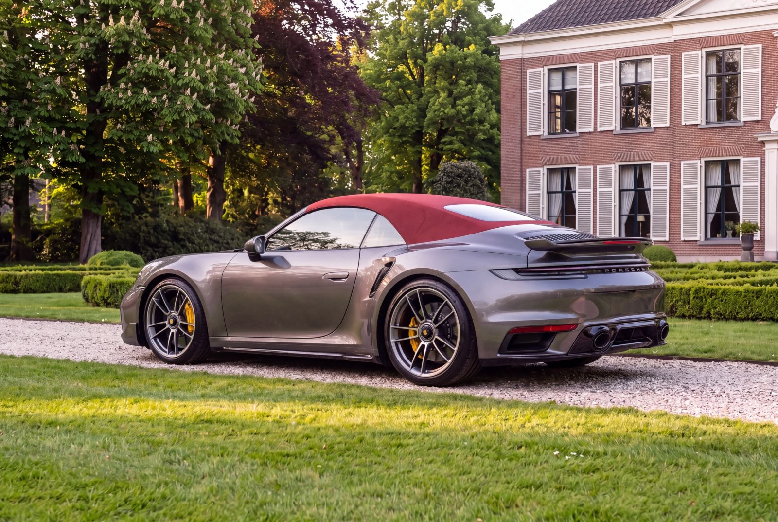 Porsche 911 (2021) — foto 105