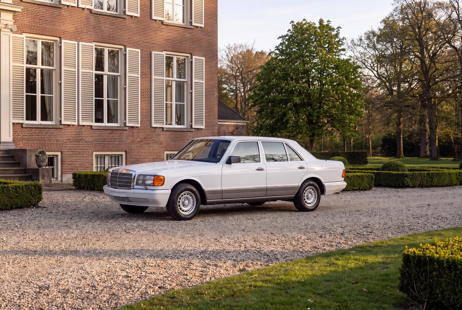 Mercedes-Benz S-Klasse (1984) — foto 91
