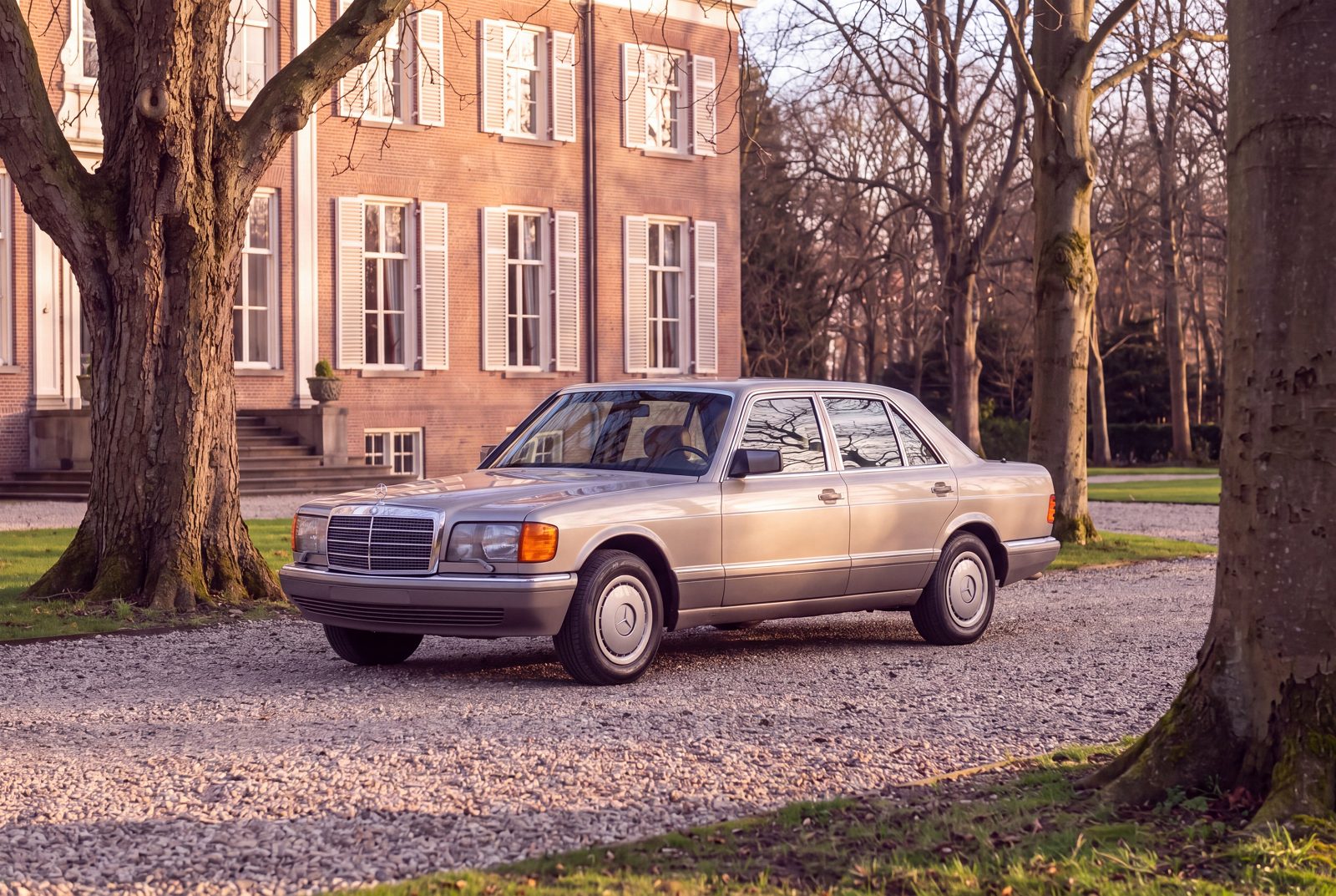 Mercedes-Benz S-Klasse (1986) — foto 70