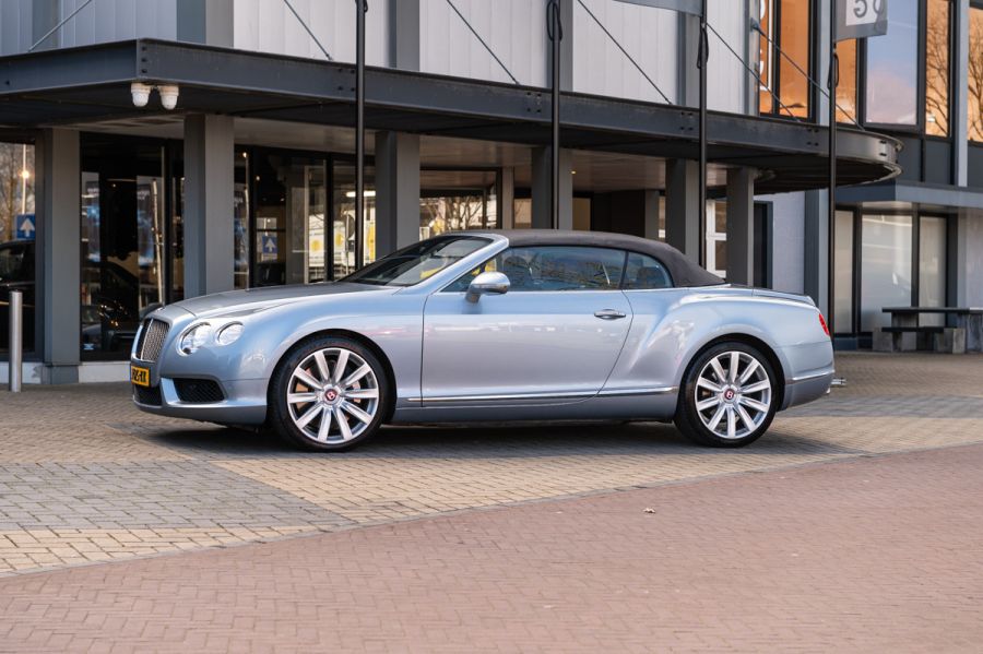 Bentley Continental GTC 4.0 V8 Mulliner (2012)