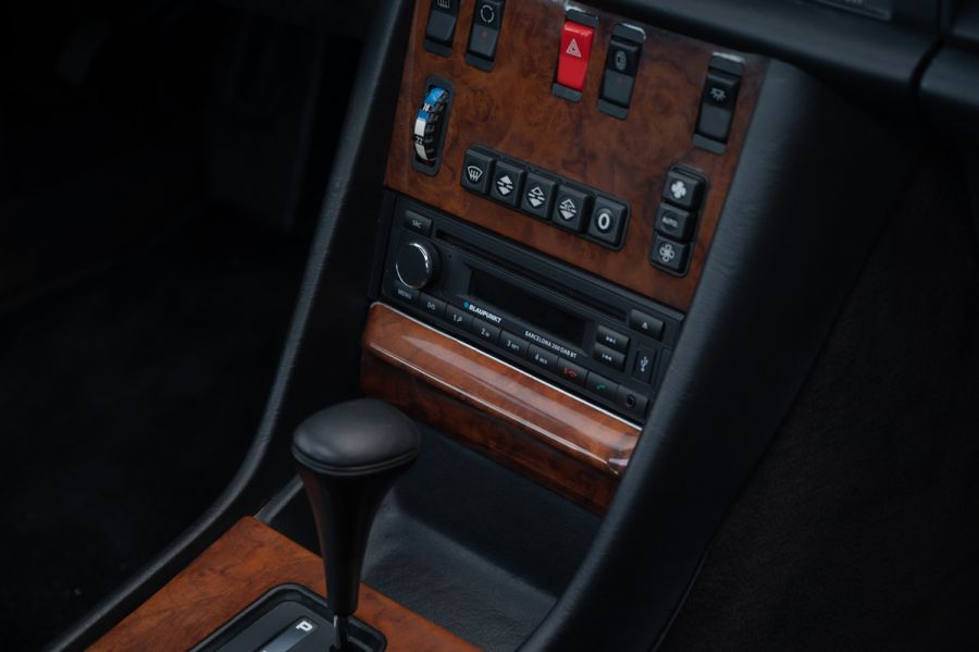 Mercedes-Benz S-Klasse 500SEC (1988) — صورة 4