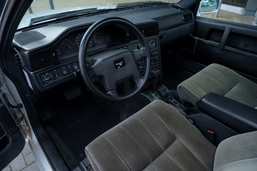 Volvo 760 GLE 2.8 (1988) — صورة 4