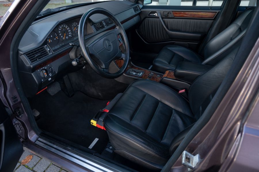 Mercedes-Benz E-Klasse 500E W124 (1991) — foto 5