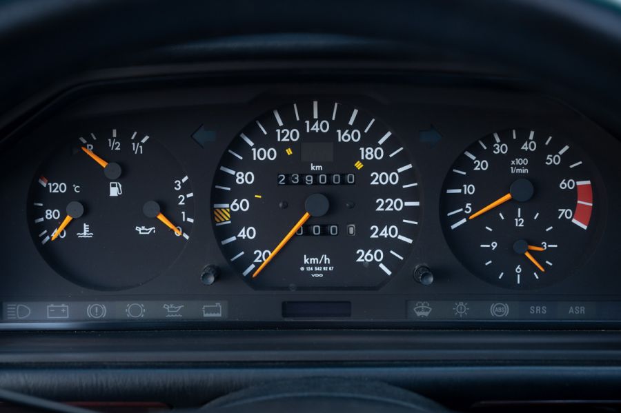 Mercedes-Benz E-Klasse 500E W124 (1991) — foto 6
