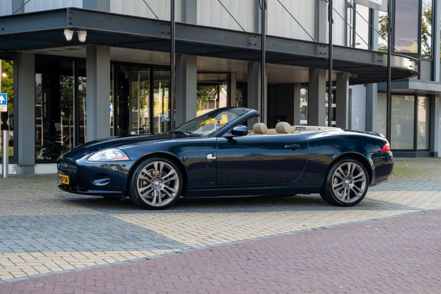 Jaguar XK 4.2 V8 Convertible (2006)